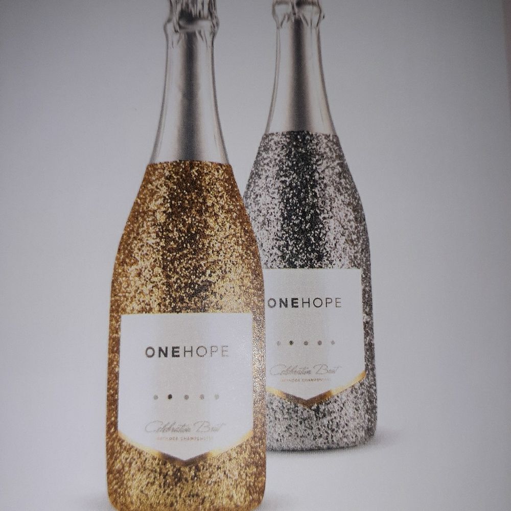Brut Sparkling Glitter Wine and Pinot Grigio